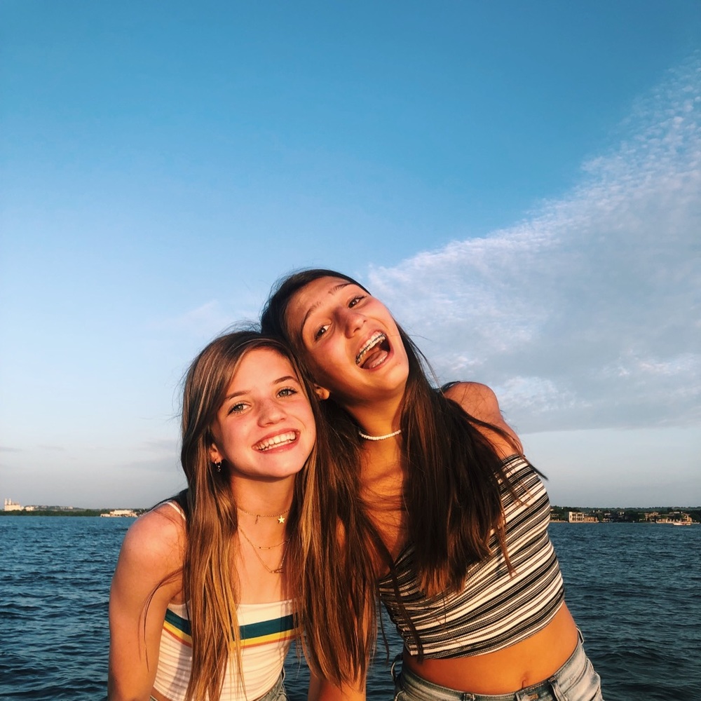 Meet your Posher, Ava